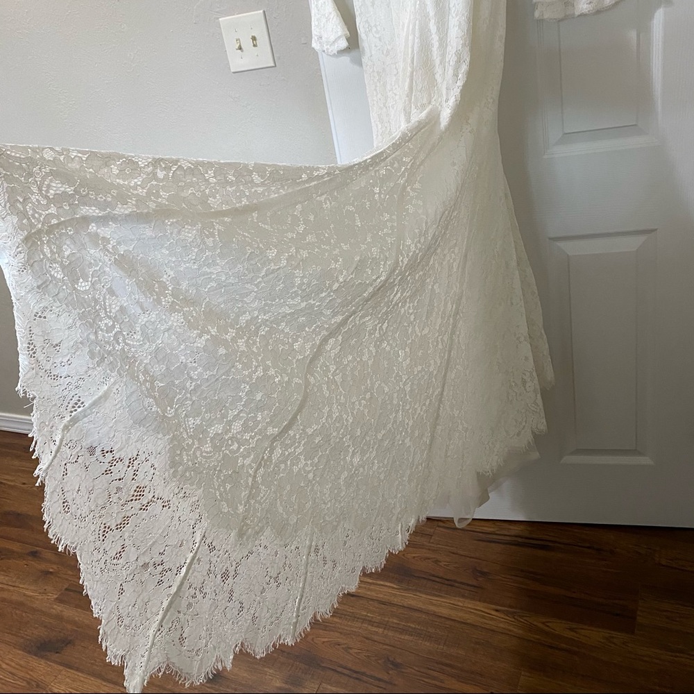 Wedding dress wedding gown lace detail long train - Picture 13 of 17